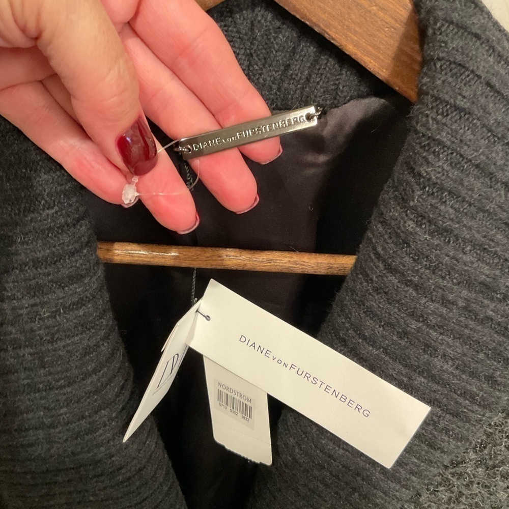 Diane Von Furstenberg sequin cardigan sweater. Brand New with tags - Picture 6 of 12